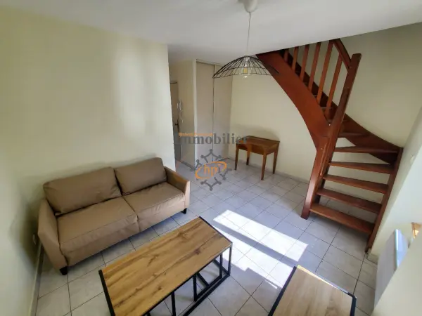 Saint-Affrique 12400 – Location appartement 2&nbsp;pièces 1&nbsp;chambre