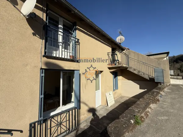 Saint-Sernin-sur-Rance 12380 – Location appartement 4&nbsp;pièces 3&nbsp;chambres