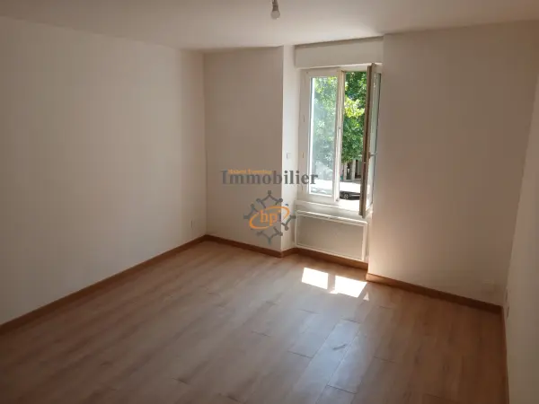 Saint-Affrique 12400 – Location appartement 2&nbsp;pièces 1&nbsp;chambre