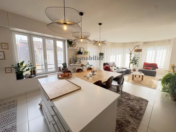 Saint-Affrique 12400 – Vente appartement 5&nbsp;pièces 4&nbsp;chambres