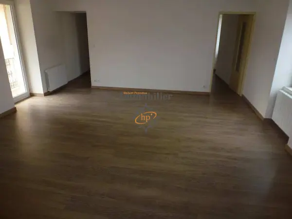 Saint-Affrique 12400 – Vente appartement 4&nbsp;pièces 3&nbsp;chambres