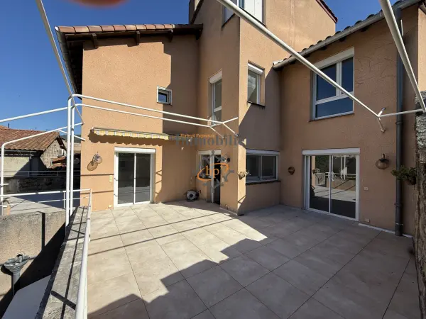 Saint-Affrique 12400 – Location appartement 5&nbsp;pièces 4&nbsp;chambres
