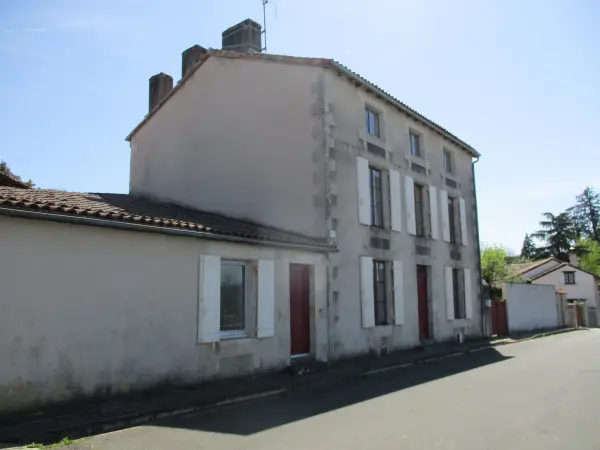 Valence-en-poitou 86700 – Vente maison/villa 10&nbsp;pièces 6&nbsp;chambres