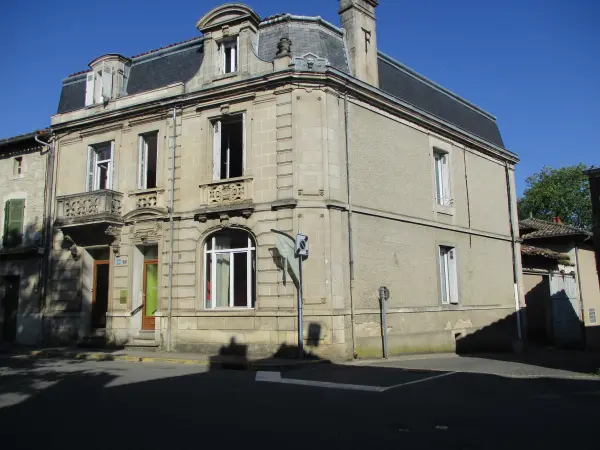 Valence-en-poitou 86700 – Vente maison/villa 12&nbsp;pièces 5&nbsp;chambres