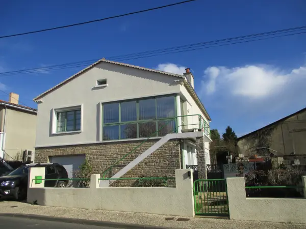 Civray 86400 – Vente appartement 8&nbsp;pièces 4&nbsp;chambres