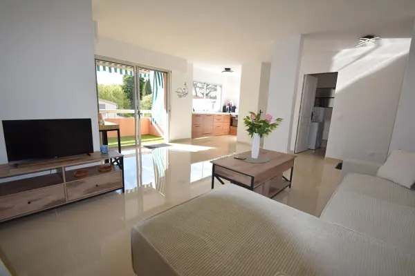 SAINT RAPHAEL 83700 – Vente appartement 2&nbsp;pièces 1&nbsp;chambre
