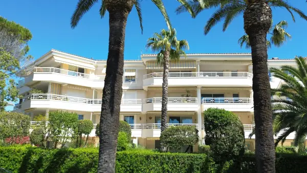 SAINT RAPHAEL 83700 – Vente appartement 3&nbsp;pièces 2&nbsp;chambres