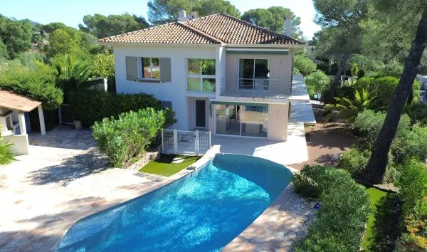 SAINT RAPHAEL 83700 – Vente maison/villa 8&nbsp;pièces 6&nbsp;chambres