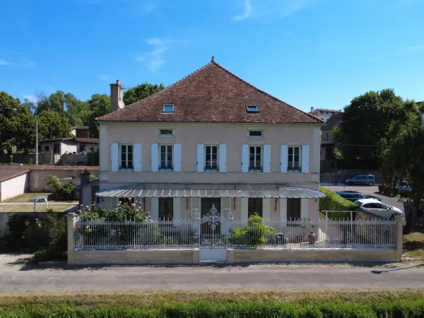 Montbard 21500 – Vente maison/villa 10&nbsp;pièces 7&nbsp;chambres
