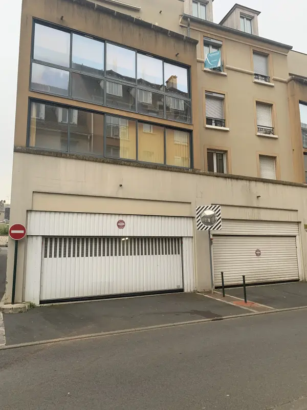 Étampes 91150 – Location parking/box