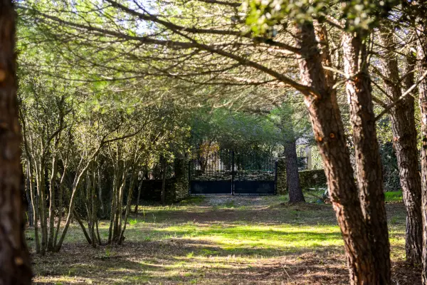 Uzès 30700 – Vente de prestige terrain