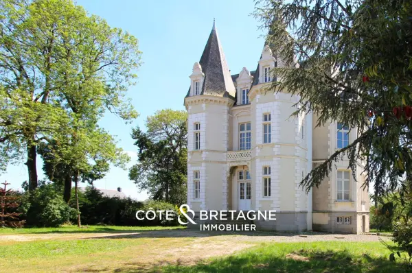 Vitré 35500 – Vente de prestige chateau 12&nbsp;pièces 8&nbsp;chambres