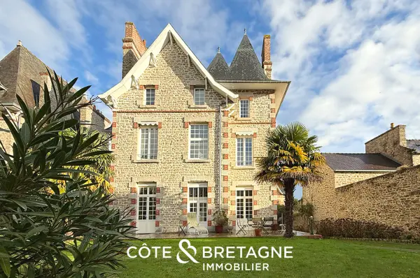 Dinan 22100 – Vente de prestige maison/villa 14&nbsp;pièces 10&nbsp;chambres