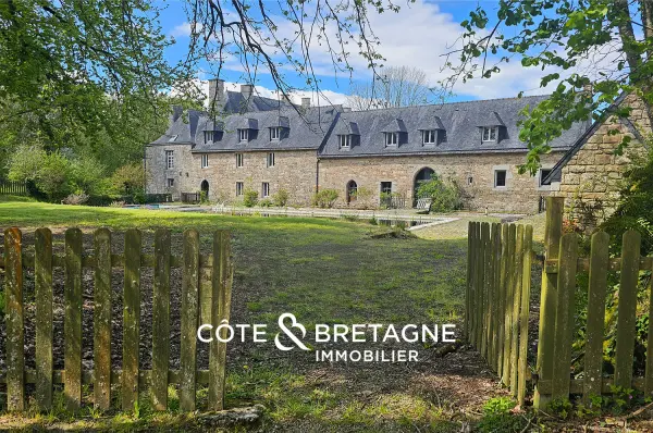 Guingamp 22200 – Vente de prestige chateau 35&nbsp;pièces 28&nbsp;chambres