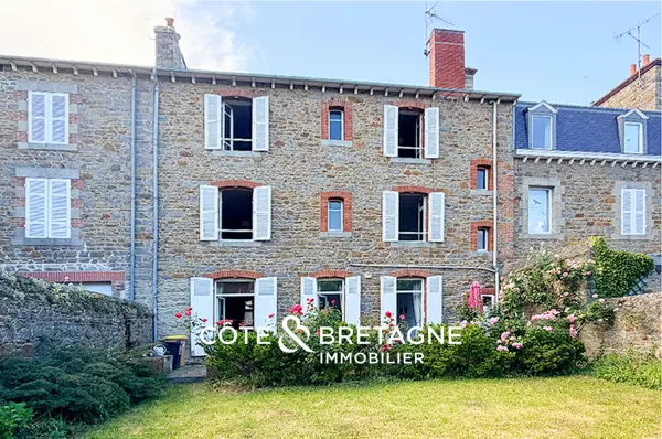 Saint-Brieuc 22000 – Vente de prestige maison/villa 10&nbsp;pièces 8&nbsp;chambres