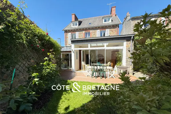 Saint-Brieuc 22000 – Vente maison/villa 10&nbsp;pièces 6&nbsp;chambres