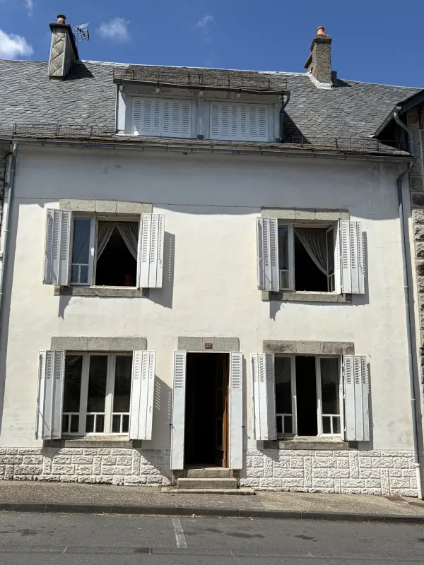 Marcenat 15190 – Vente maison/villa 5&nbsp;pièces 3&nbsp;chambres