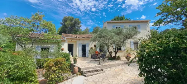 L&rsquo;Isle-sur-la-Sorgue 84800 – Vente maison/villa 6&nbsp;pièces 3&nbsp;chambres
