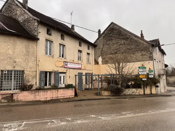 Courtenay 38510 – Vente local