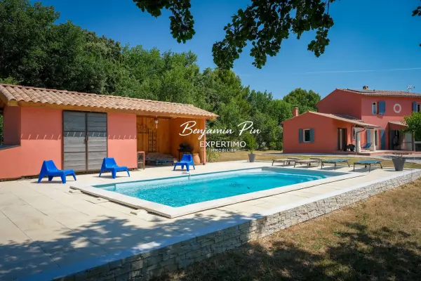 Saint-Saturnin-lès-Apt 84490 – Vente maison/villa 7&nbsp;pièces 3&nbsp;chambres