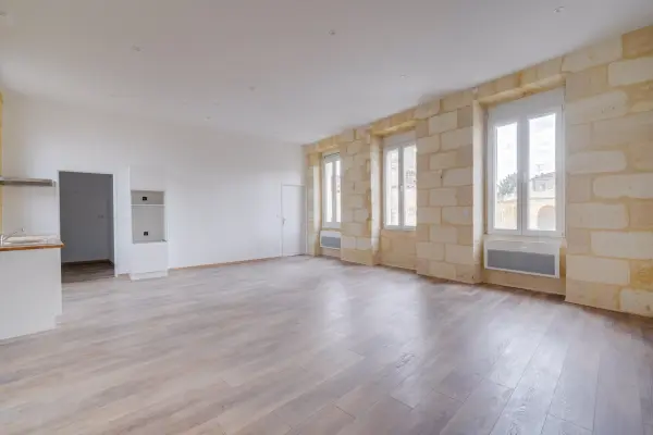 Ambarès-et-Lagrave 33440 – Vente immeuble 7&nbsp;pièces 2&nbsp;chambres