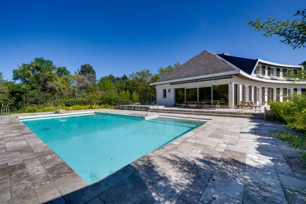 Mérignac 33700 – Location local