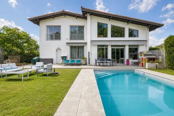 Saint-Jean-d&rsquo;Illac 33127 – Vente maison/villa 7&nbsp;pièces 5&nbsp;chambres