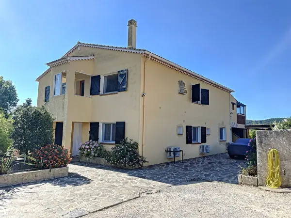 Bormes-les-Mimosas 83230 – Vente maison/villa 10&nbsp;pièces 6&nbsp;chambres