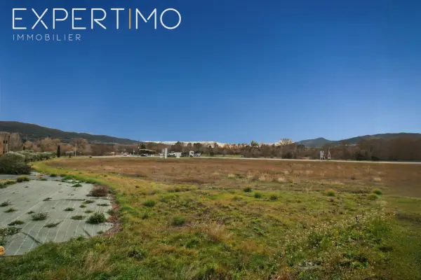 Peyruis 04310 – Vente bureaux