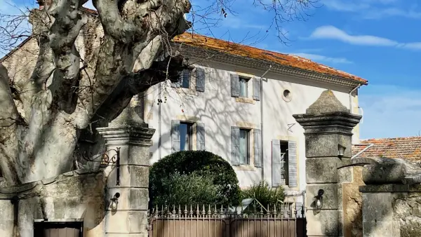 L&rsquo;Isle-sur-la-Sorgue 84800 – Vente maison/villa 20&nbsp;pièces 13&nbsp;chambres