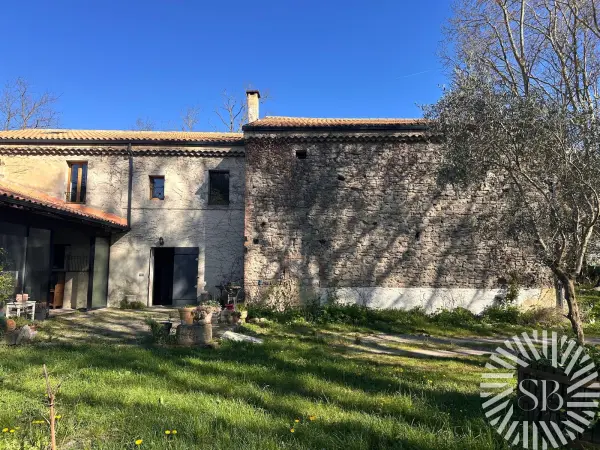 Noves 13550 – Vente maison/villa 6&nbsp;pièces 4&nbsp;chambres