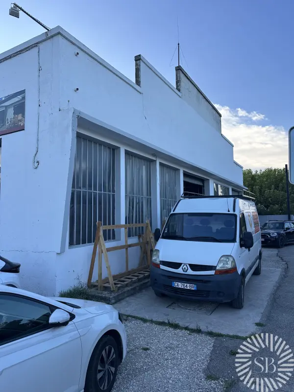 Noves 13550 – Vente local 3&nbsp;pièces