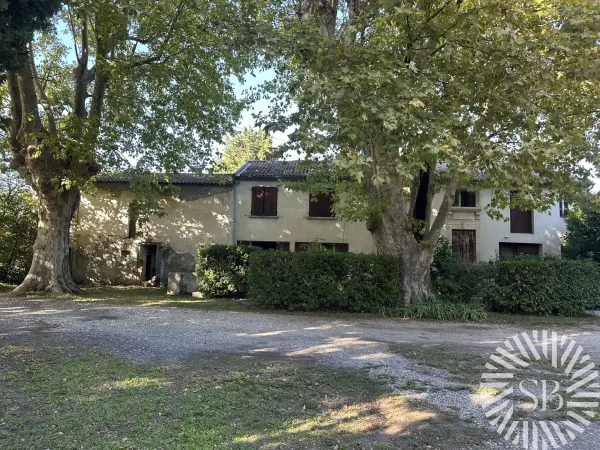 Cabannes 13440 – Vente maison/villa 9&nbsp;pièces 5&nbsp;chambres