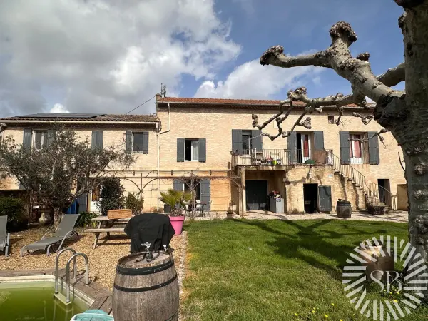 Noves 13550 – Vente maison/villa 8&nbsp;pièces 4&nbsp;chambres