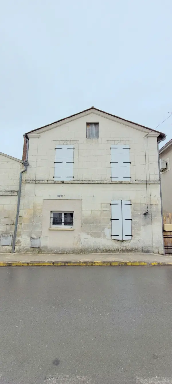 Ribérac 24600 – Vente maison/villa 6&nbsp;pièces 4&nbsp;chambres