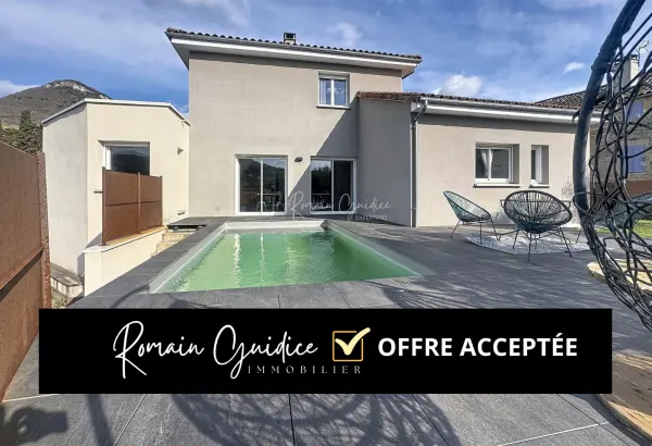 Saint-Georges-de-Luzençon 12100 – Vente maison/villa 6&nbsp;pièces 4&nbsp;chambres