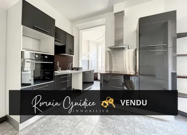 Millau 12100 – Vente appartement 5&nbsp;pièces 4&nbsp;chambres