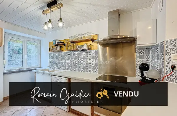 Saint-Georges-de-Luzençon 12100 – Vente maison/villa 5&nbsp;pièces 4&nbsp;chambres