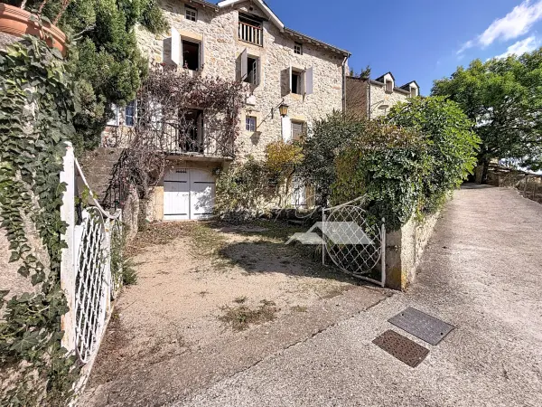 Nant 12230 – Vente maison/villa 6&nbsp;pièces 3&nbsp;chambres