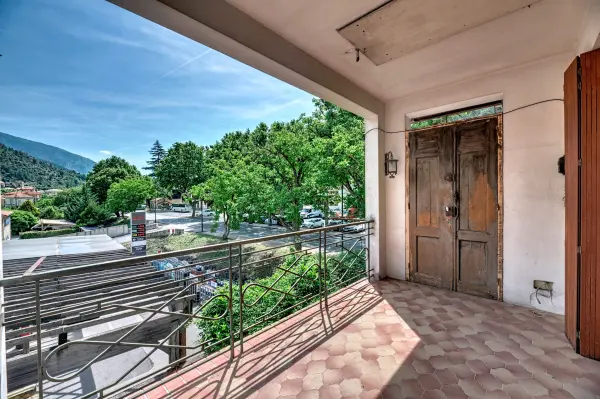 Puget-Théniers 06260 – Vente appartement 6&nbsp;pièces 4&nbsp;chambres