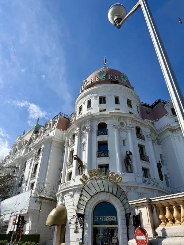 Nice 06000 – Location local