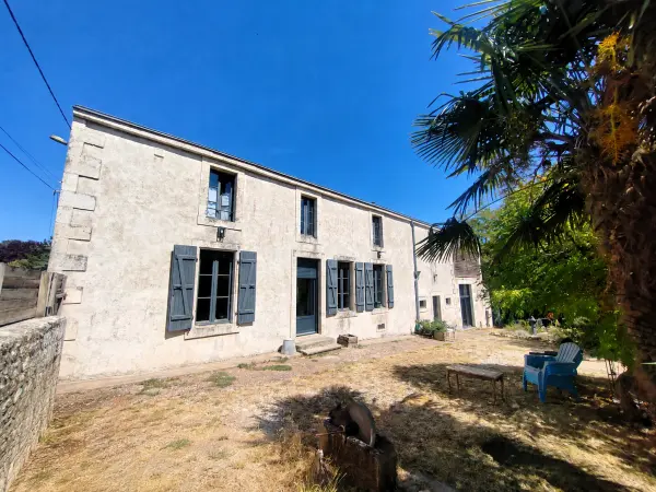 Coulonges-sur-l&rsquo;Autize 79160 – Vente maison/villa 9&nbsp;pièces 4&nbsp;chambres