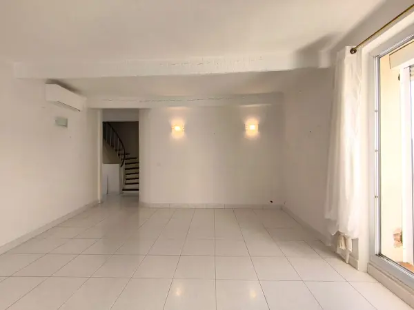 Bagnols-en-Forêt 83600 – Vente appartement 4&nbsp;pièces 3&nbsp;chambres