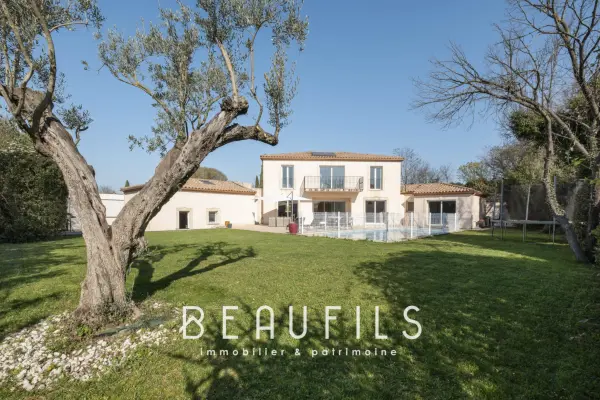 Nîmes 30900 – Vente de prestige maison/villa 8&nbsp;pièces 5&nbsp;chambres