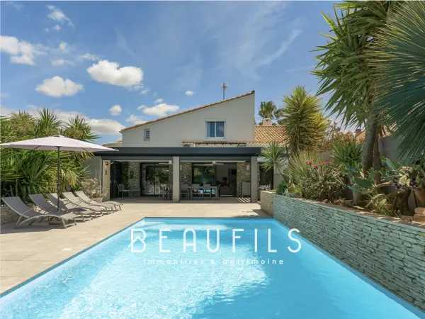 Saint-Laurent-d&rsquo;Aigouze 30220 – Vente de prestige maison/villa 9&nbsp;pièces 5&nbsp;chambres