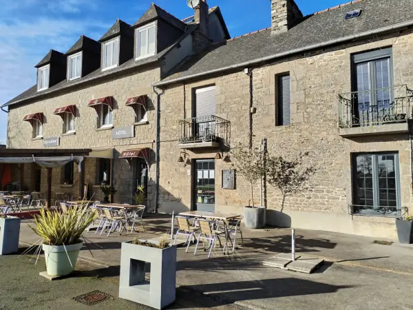 Léhon 22100 – Vente local 19&nbsp;pièces 10&nbsp;chambres