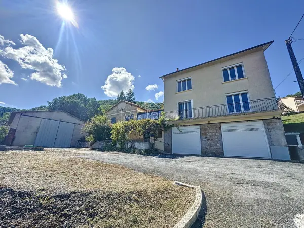 Saint-Affrique 12400 – Vente maison/villa 7&nbsp;pièces 5&nbsp;chambres