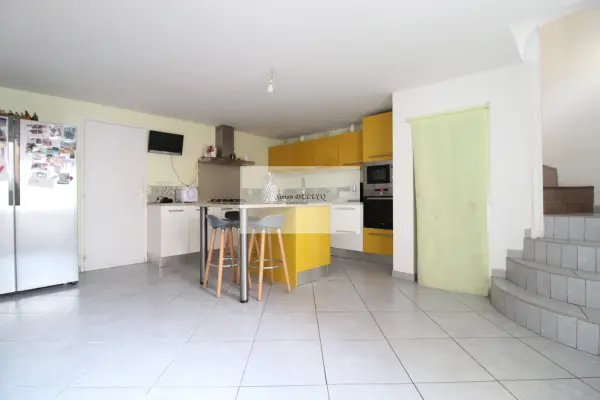 Saint-Affrique 12400 – Vente maison/villa 6&nbsp;pièces 4&nbsp;chambres