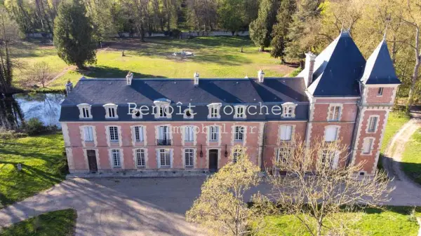 Seraincourt 95450 – Vente chateau 40&nbsp;pièces 30&nbsp;chambres