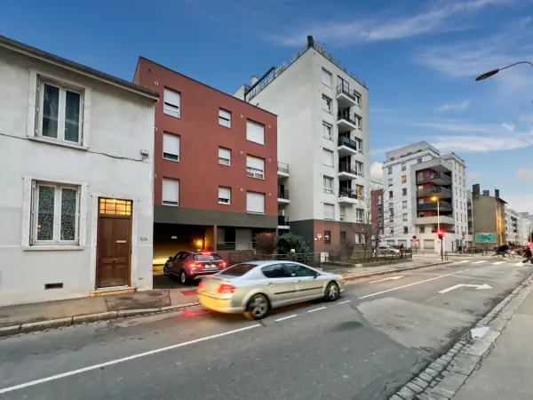 Lyon 69008 – Vente parking/box